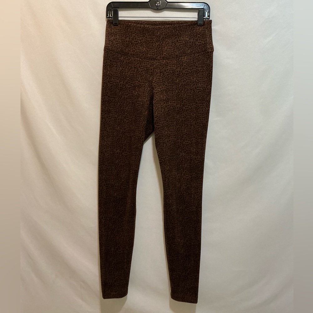 White House Black Market Women’s Runway Suede Legging Animal Print Size 6
